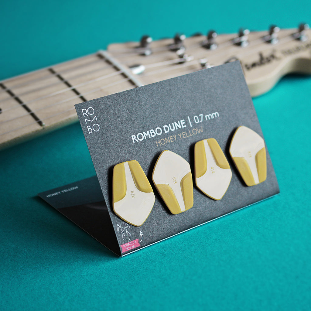 guitar-pick-set-rombopicks-dune-yellow