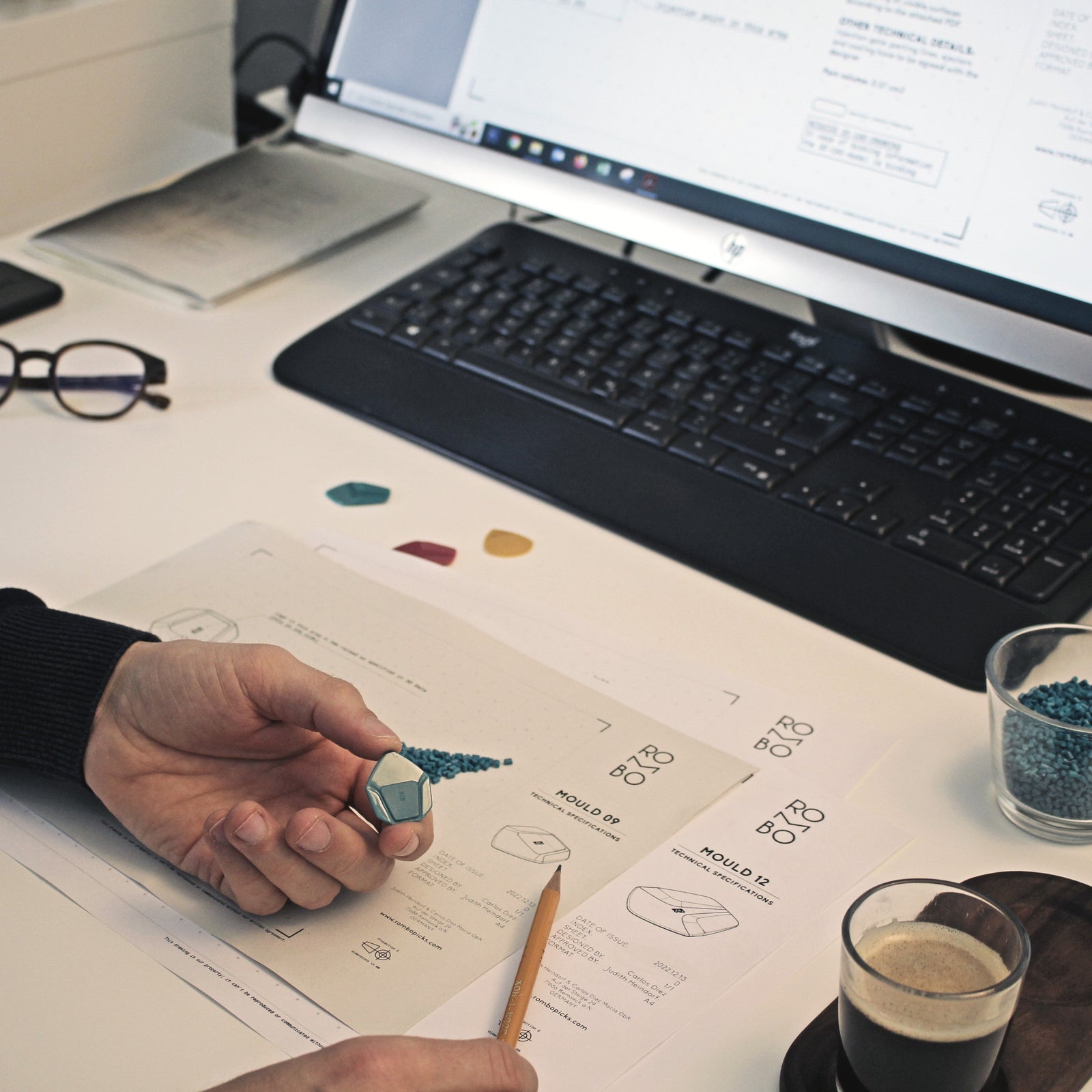 guitar-picks-rombopicks-standard-nylon