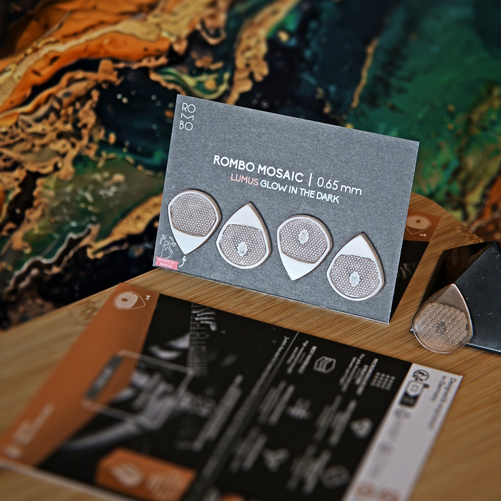 Rombo Mosaic  guitar pick set - material Velvet Touch Lumus - Glow in the dark and warmer tones