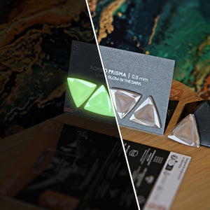 Guitar Pick Set Rombo Prisma (4 Guitar Picks) in the material Velvet Touch Lumus. Warmer tones, glow in the dark, and hand-polished in Germany.