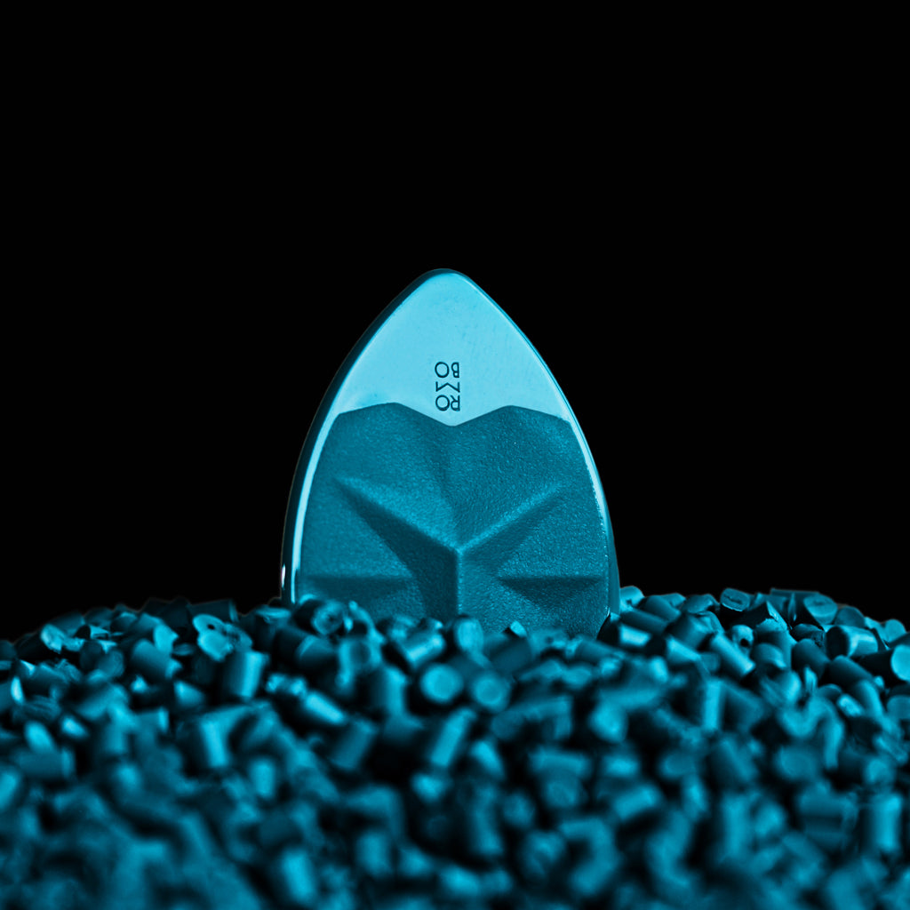 guitar-pick-materials-rombopicks