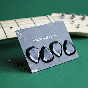 guitar-pick-set-rombopicks-jade-black-warm-mellow-tones