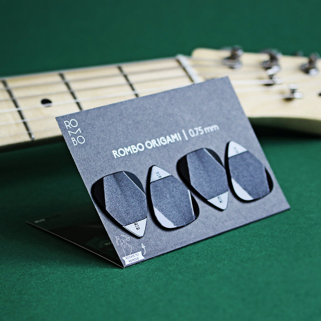 guitar-pick-set-rombopicks-origami-black-warm-mellow-tones