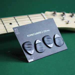 guitar-pick-set-rombopicks-waves-black-warm-mellow-tones