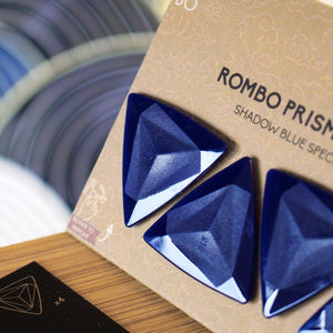 guitar-pick-triangle-medium-size-nylon-handmade-brighttones_1