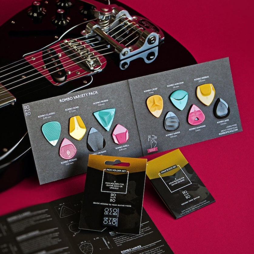 guitar-pick-variety-pack-12-plectrums