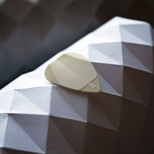 guitar-pick-medium-thickness-rombo-origami-white