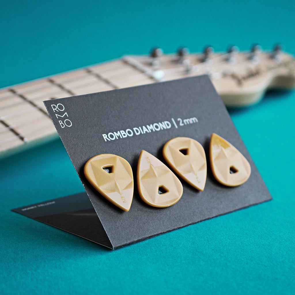 guitar pick set rombopicks diamond yellow