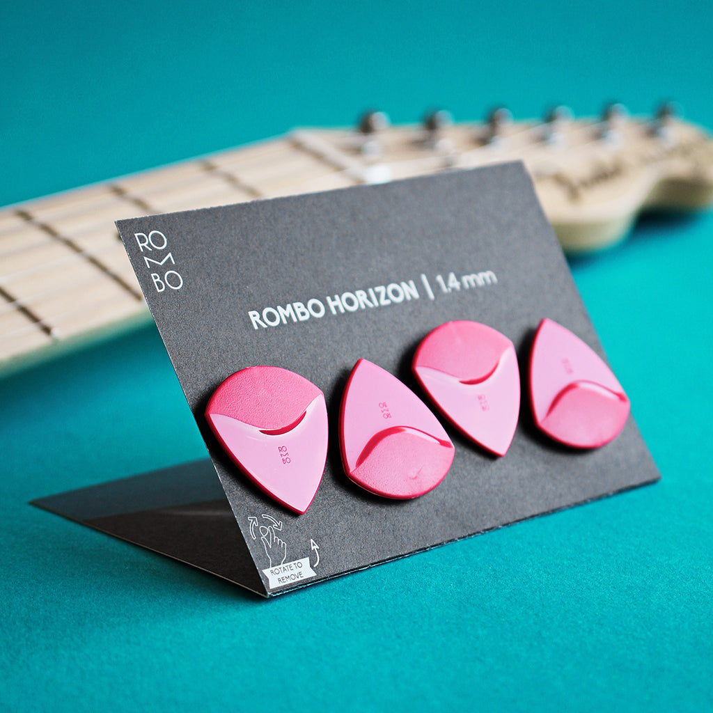 guitar-pick-thick-rombo-horizon-red