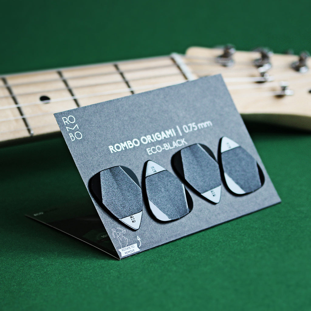 guitar-pick-set-rombopicks-origami-eco-black-recycled-plastic